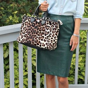 Ann Taylor - leopard - 100% leather purse